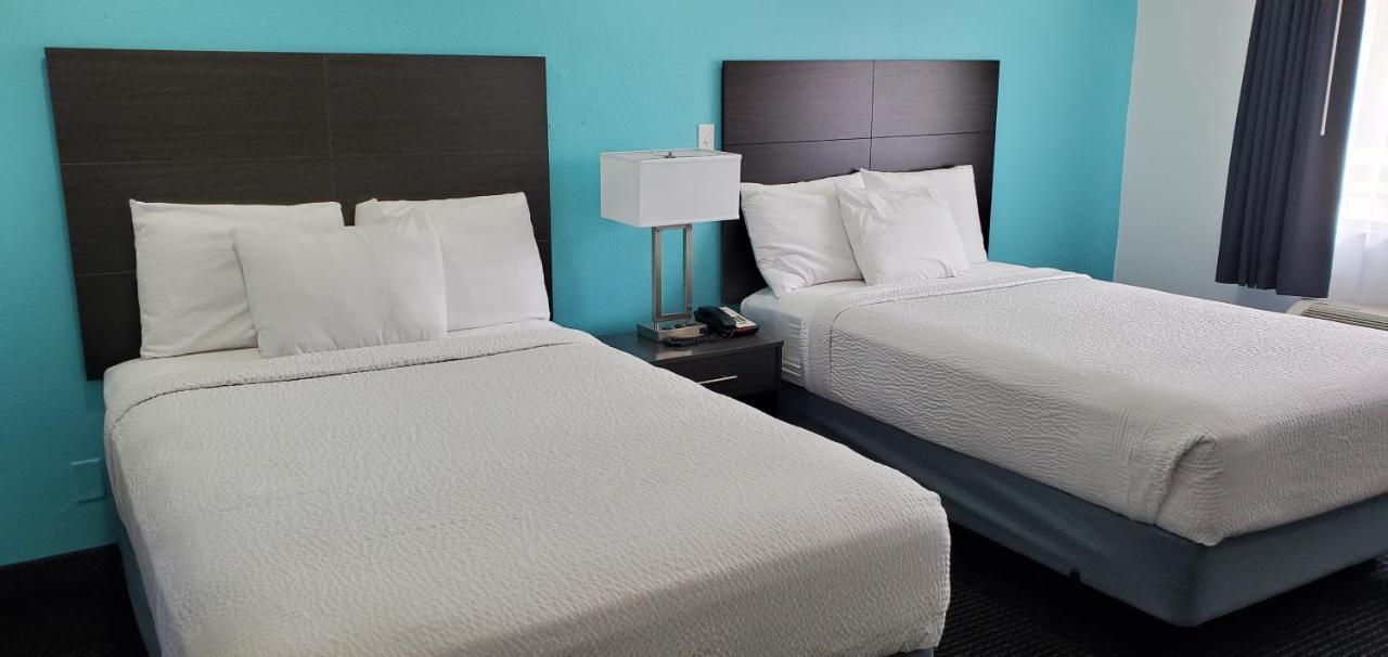 Travelodge By Wyndham Livonia Canton Novi Detroit Area Eksteriør bilde