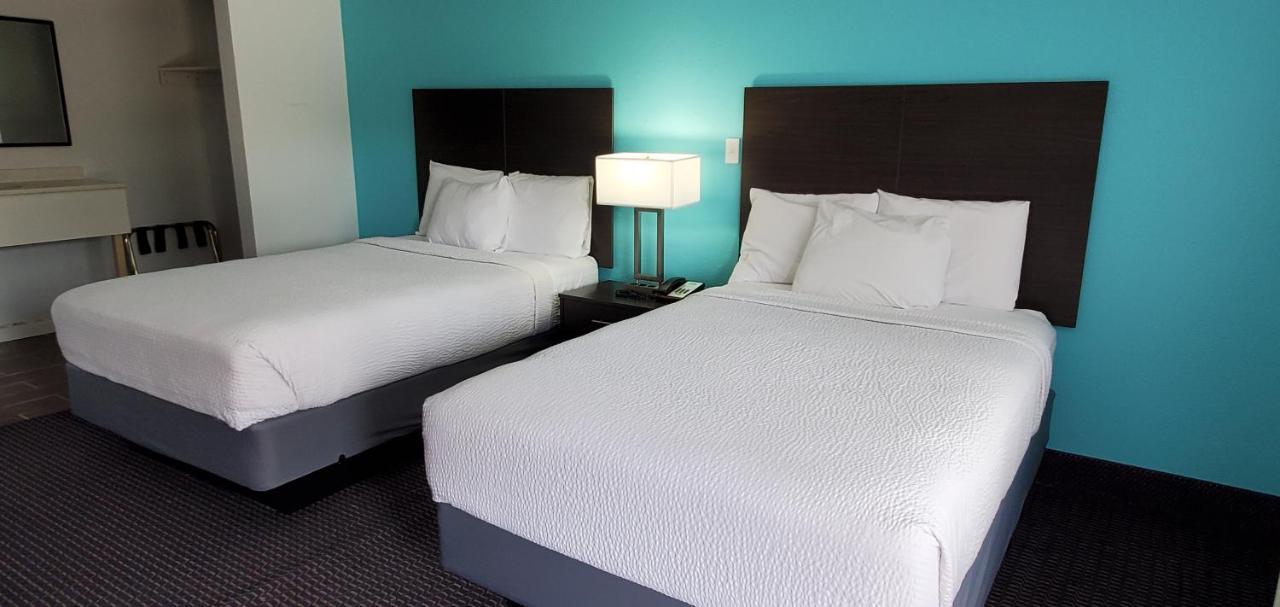 Travelodge By Wyndham Livonia Canton Novi Detroit Area Eksteriør bilde